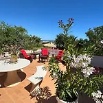 Lagos Algarve For Families & Friends, 6 Bedrooms, 7 Bathrooms, Pool, Bbq, Heating Villa *