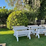 Villa Lagos Algarve For Families & Friends, 6 Bedrooms, 7 Bathrooms, Pool, Bbq, Heating