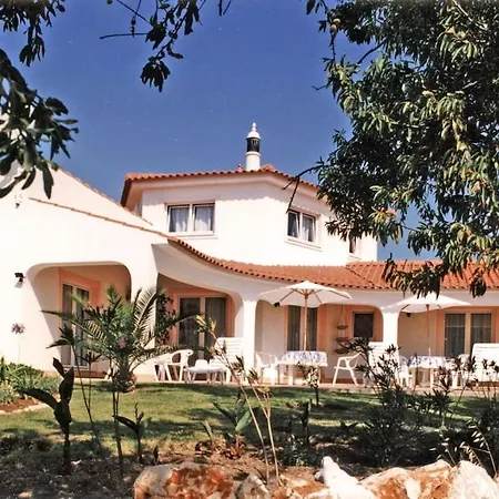 Lagos Algarve For Families & Friends, 6 Bedrooms, 7 Bathrooms, Pool, Bbq, Heating Pedra Alcada
