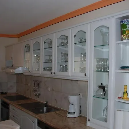 Lagos Algarve For Families & Friends, 6 Bedrooms, 7 Bathrooms, Pool, Bbq, Heating *