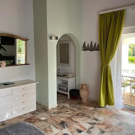 Вилла Lagos Algarve For Families & Friends, 6 Bedrooms, 7 Bathrooms, Pool, Bbq, Heating Pedra Alcada