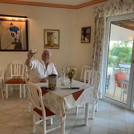 Lagos Algarve For Families & Friends, 6 Bedrooms, 7 Bathrooms, Pool, Bbq, Heating * Pedra Alcada