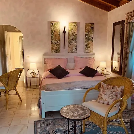 Lagos Algarve For Families & Friends, 6 Bedrooms, 7 Bathrooms, Pool, Bbq, Heating