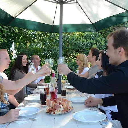 Lagos Algarve For Families & Friends, 6 Bedrooms, 7 Bathrooms, Pool, Bbq, Heating