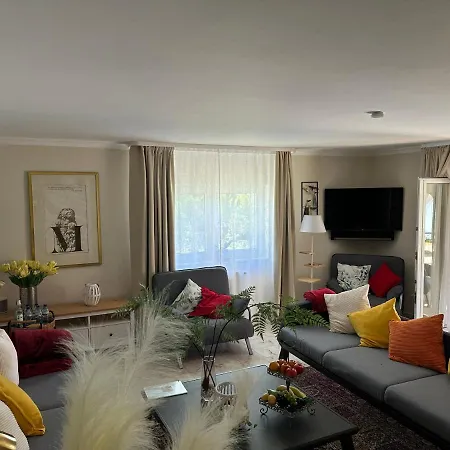 Lagos Algarve For Families & Friends, 6 Bedrooms, 7 Bathrooms, Pool, Bbq, Heating Pedra Alcada