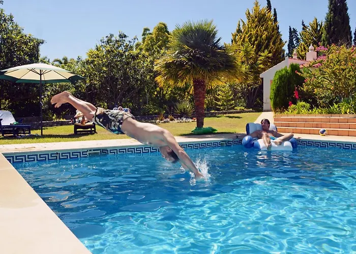 Lagos Algarve For Families & Friends, 6 Bedrooms, 7 Bathrooms, Pool, Bbq, Heating ヴィラ